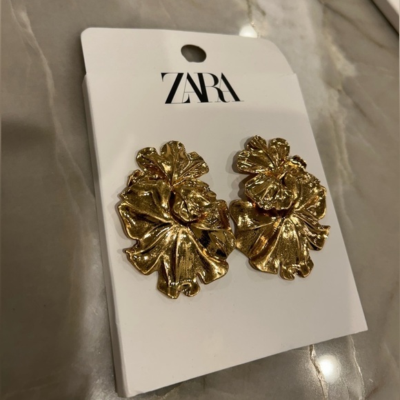 Zara bohemian metallic floral earrings NWT✨✨✨ - Picture 5 of 8